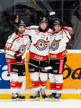 Luleås Johan Harju (m) gör 2-0 och jublar
