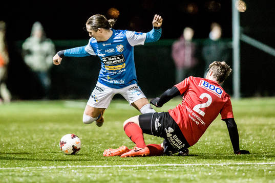 Oddevolds Andreas Almroth och Grebbestads Felix Norén (h)