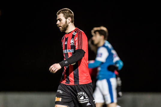 Grebbestads Marcus Broberg deppar
