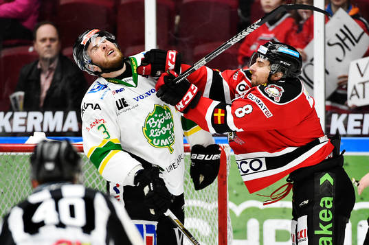 Björklövens Alexander Hellström och Malmö Redhawks Tony