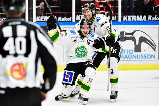 Björklövens Kim Karlsson jublar