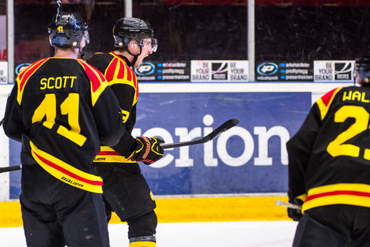 Brynäs Bill Sweatt jublar