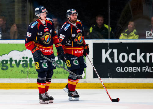 Djurgårdens Marcus Högström och Mikael Ahlén deppar