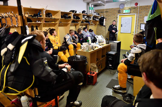 Ishockeylaget Pantern ska kvala till Allsvenskan. I
