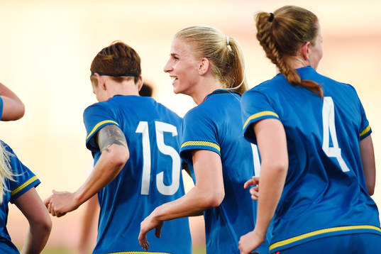 Sveriges Sofia Jakobsson jublar