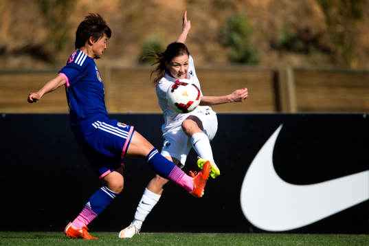 Japans Shinobu Ohno och Frankrikes Laura Boulleau
