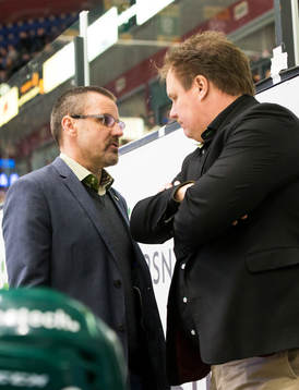 Färjestads tränare Tommy Samuelsson och ass.tränare Leif