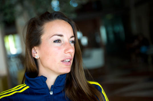 Sveriges Kosovare Asllani blir intervjuad
