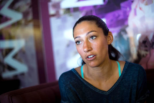 s Christen Press blir intervjuad