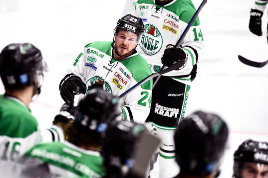Rögles Peter LeBlanc jublar