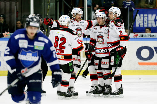 Malmö Redhawks Mathias Tjärnqvist jublar
