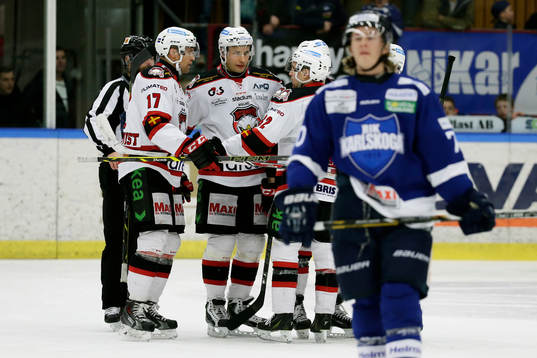 Malmö Redhawks Mathias Tjärnqvist jublar