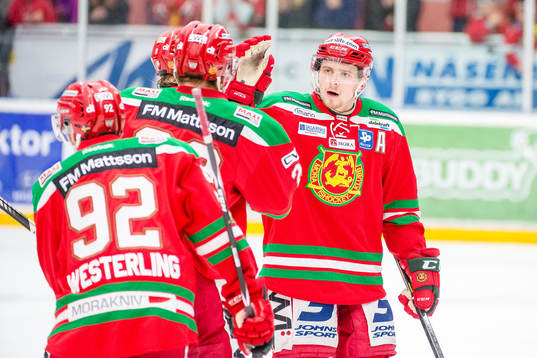 Moras Lukas Bengtsson jublar