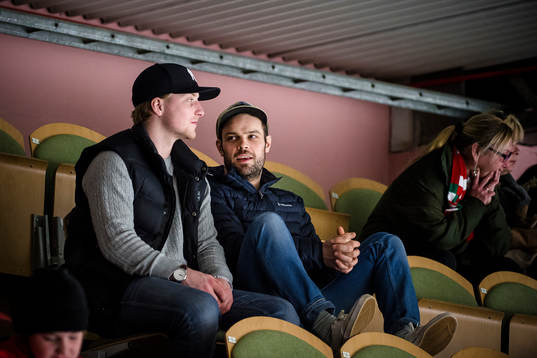 Leksands Linus Hultström och Kevin Kapstad såg matchen
