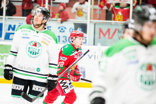 Moras Lukas Bengtsson jublar