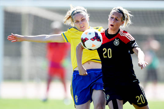 Sveriges Lisa Dahlkvist och Tysklands Lena Goessling