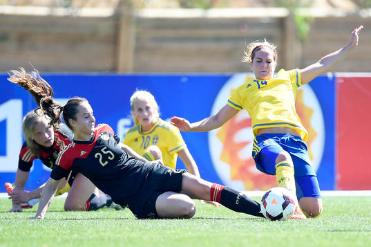 Sveriges Hanna Folkesson och Tysklands Sara Däbritz