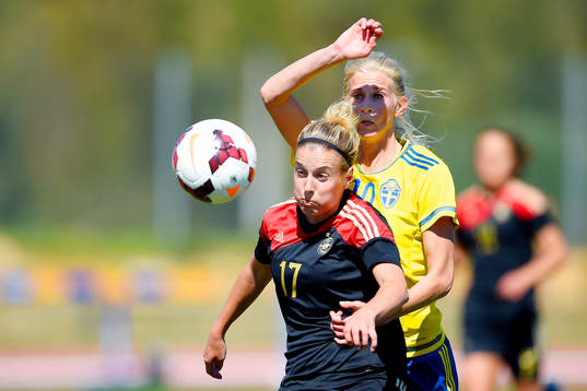 Tysklands Jennifer Cramer och Sveriges Sofia Jakobsson