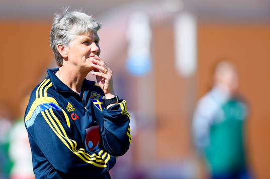 Sveriges förbundskapten Pia Sundhage deppar