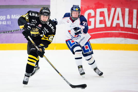 s Louise Nordberg-Tenglin och Linköpings Matildah Andersson