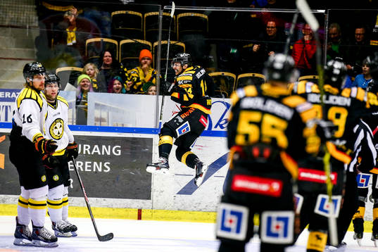 Skellefteås Daniel Widing jublar
