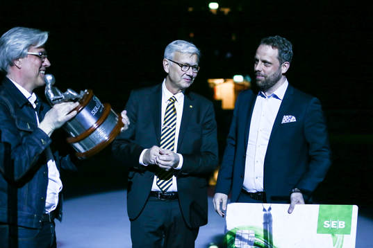 Skellefteås Pea Israelsson och Pär Norlund tar emot