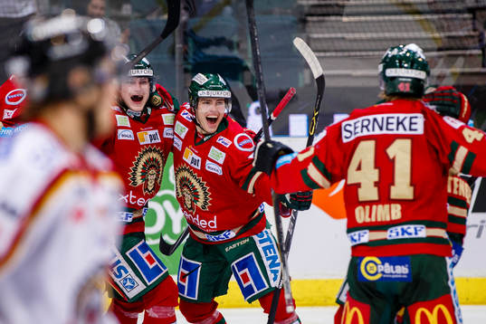 Frölundas Anton Blidh och Andreas Johnson jublar