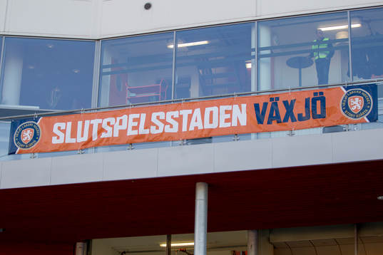 Banderoll på utsidan av Vida arena
