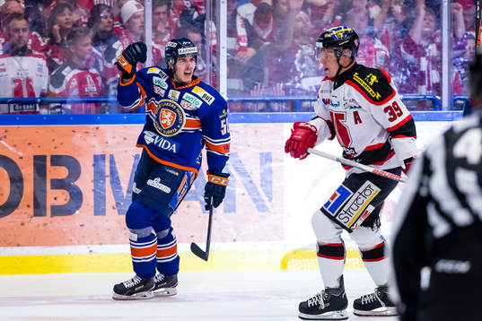 Växjös Sebastian Erixon firar