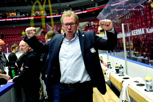 Malmö Redhawks sportchef Patrik Sylvegård jublar