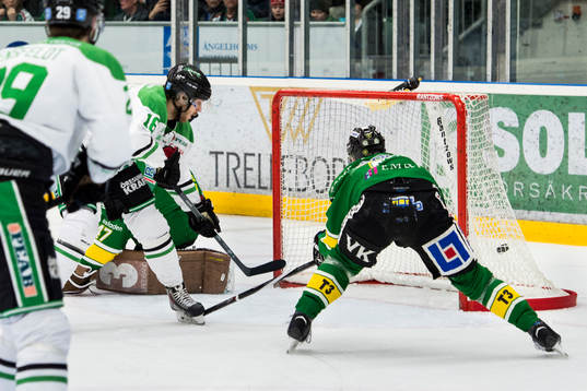 Rögles Christopher Liljewall gör 2-0