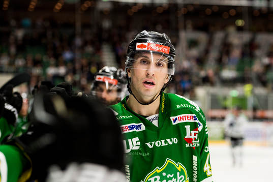 Björklövens Mark Hurtubise jublar