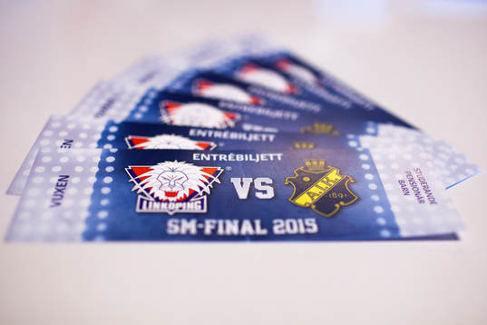 Biljetter till ishockeyfinal 2 i Riksserien mellan