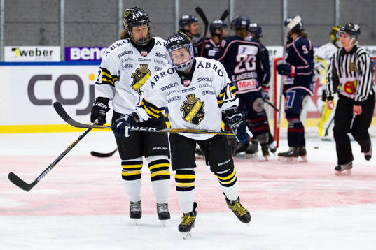 s Lisa Hedengren och Lisa Johansson deppar