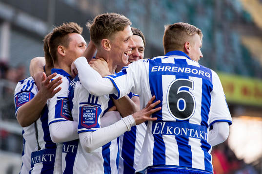IFK Göteborgs spelare jublar
