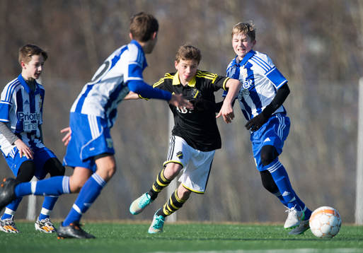 s Niklas Persson i matchen i Tipselit Cup mellan IFK