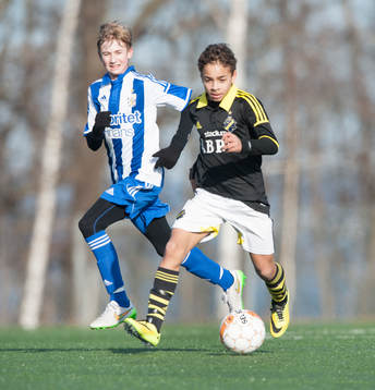 s Niklas Persson i matchen i Tipselit Cup mellan IFK