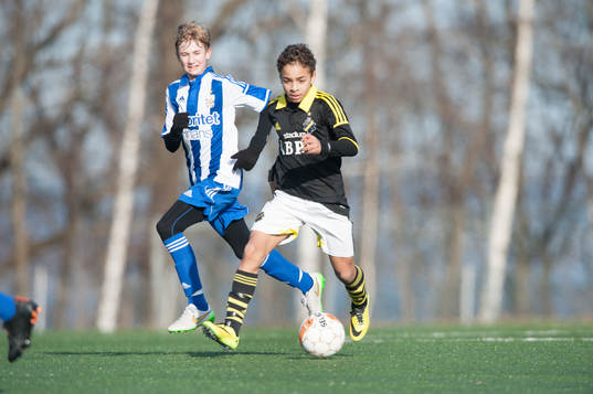 s Niklas Persson i matchen i Tipselit Cup mellan IFK