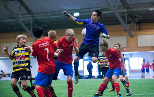 Östers målvakt i matchen i Tipselit Cup mellan Skiljebo