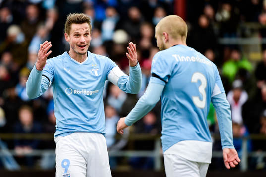 Malmö FFs Markus Rosenberg visar sitt missnöje