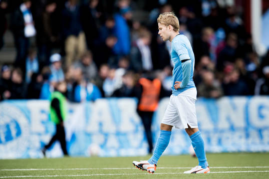 Malmö FFs Oscar Lewicki deppar