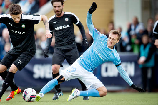 Malmö FFs Magnus Wolff Eikrem faller