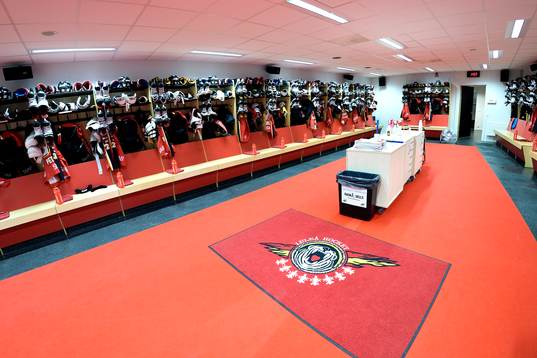 Luleå Hockeys omklädningsrum innan kvartsfinal två i