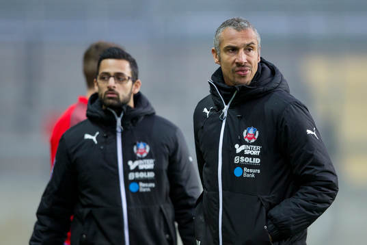 Helsingborgs tränare Henrik Larsson deppig