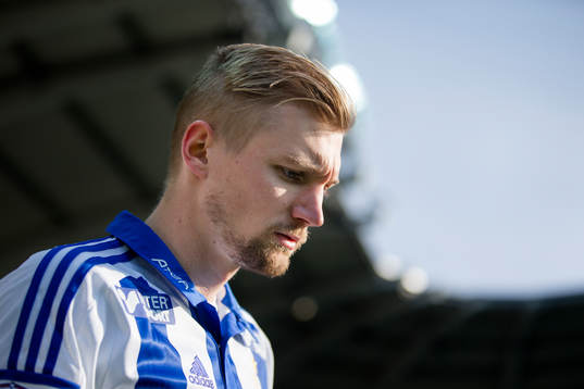 IFK Göteborgs Sebastian Eriksson på väg in till