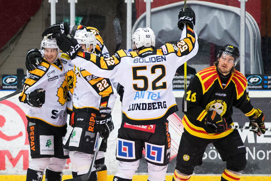 Skellefteå Andrew Calof till vänster