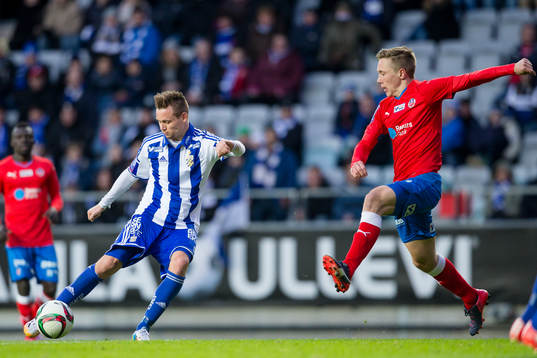 IFK Göteborgs Jakob Ankersen skjuter ett skott
