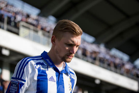 IFK Göteborgs Sebastian Eriksson på väg in till