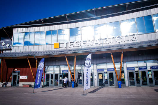 Exteriör på Tegera Arena före ishockeymatchen i kvalet