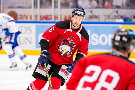 Malmö Redhawks Fabian Brunnström före ishockeymatchen i
